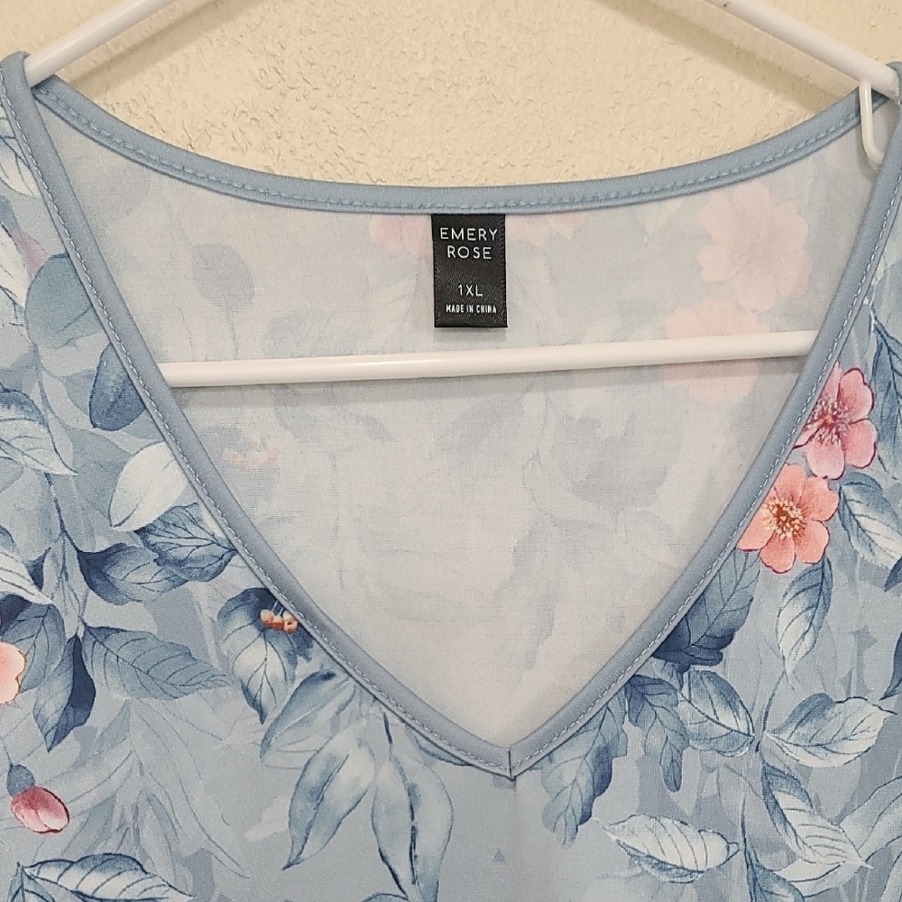 Emery Rose Blue Floral Women's Blouse